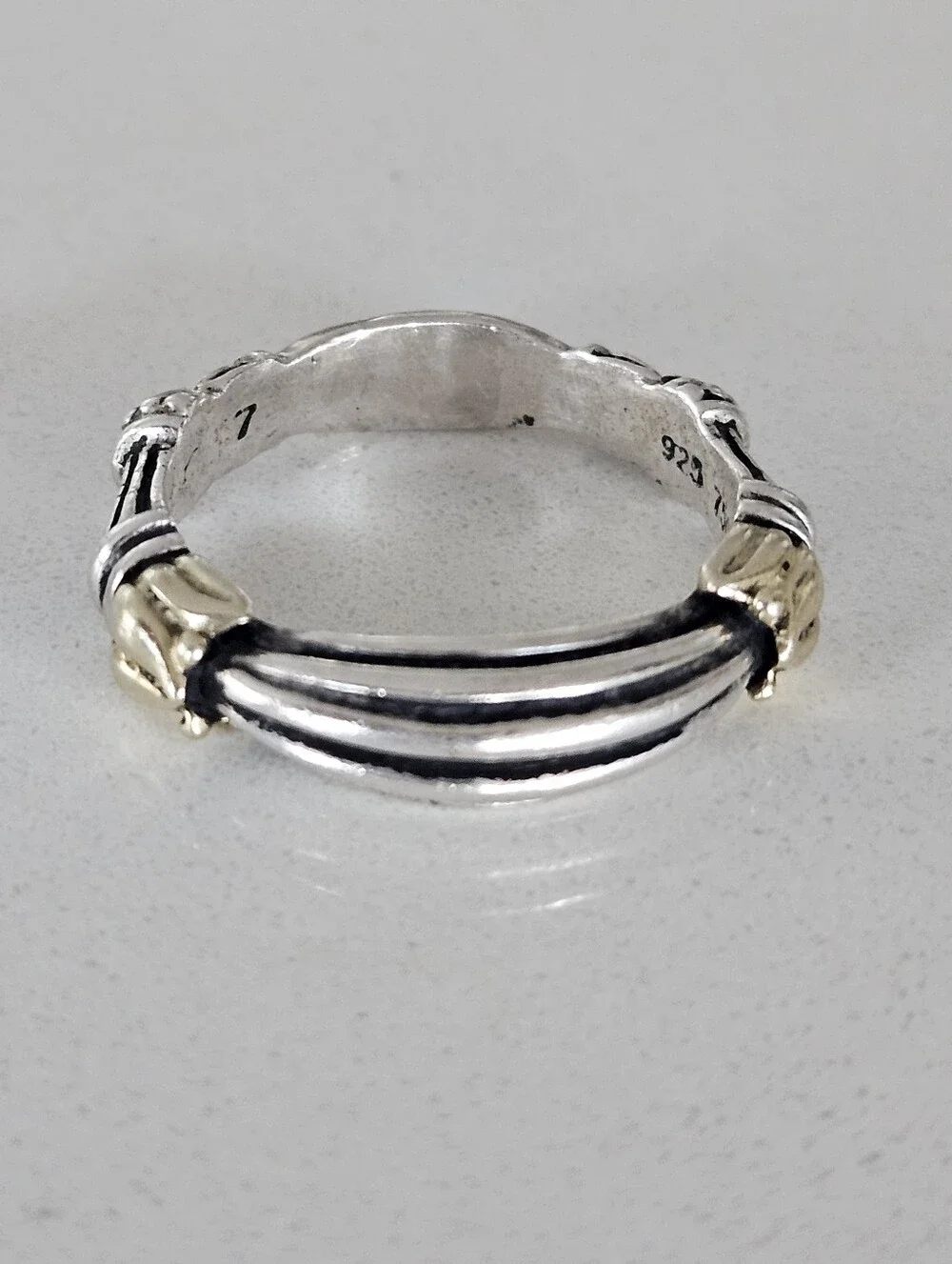 Vintage Lagos Caviar Two-Tone Sterling Silver Solid 18k Gold Ring Size 10.75